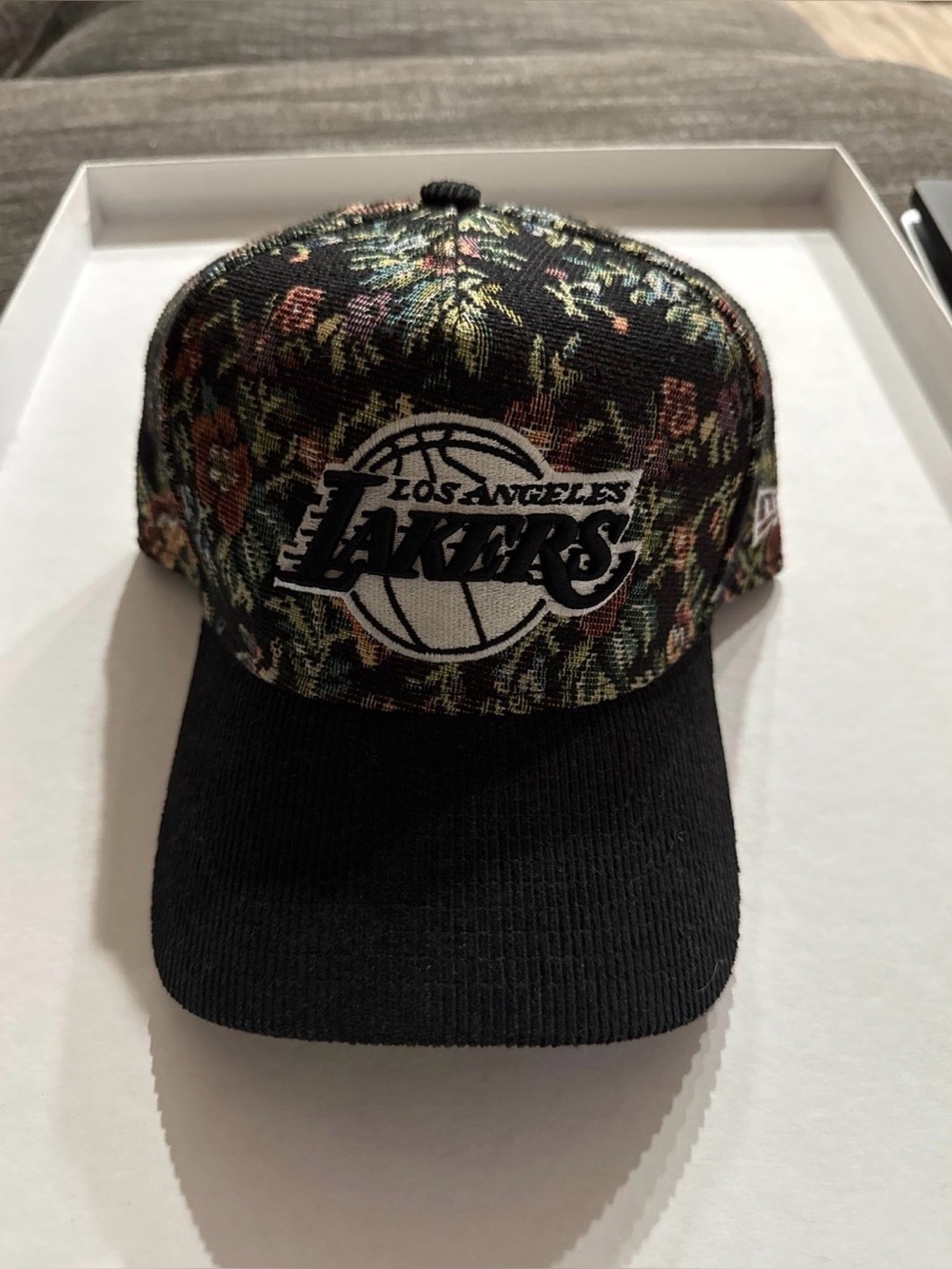 New Era Los Angeles Lakers Floral Black Brim Cap